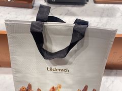-Laderach 莱德拉(上海环贸iapm店)
