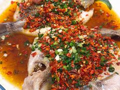 三椒蒸鲈鱼-荆九爷爆炒桥头三嫩(夫子庙店)