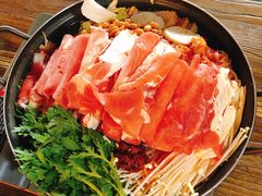部队锅-MI WU FACTORY米屋美食工厂餐厅(绿地店)