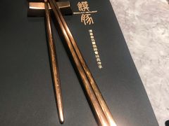 餐具摆设-馔豚·台北菜专门店(深圳湾万象城店)