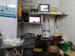 -黄阿姨锅贴大王(万航渡路店)