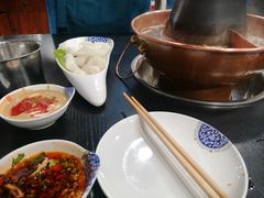 -楼外楼大刀肉传统火锅居(幸福街店)