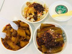 -舌尖尖传统小吃(万达店)