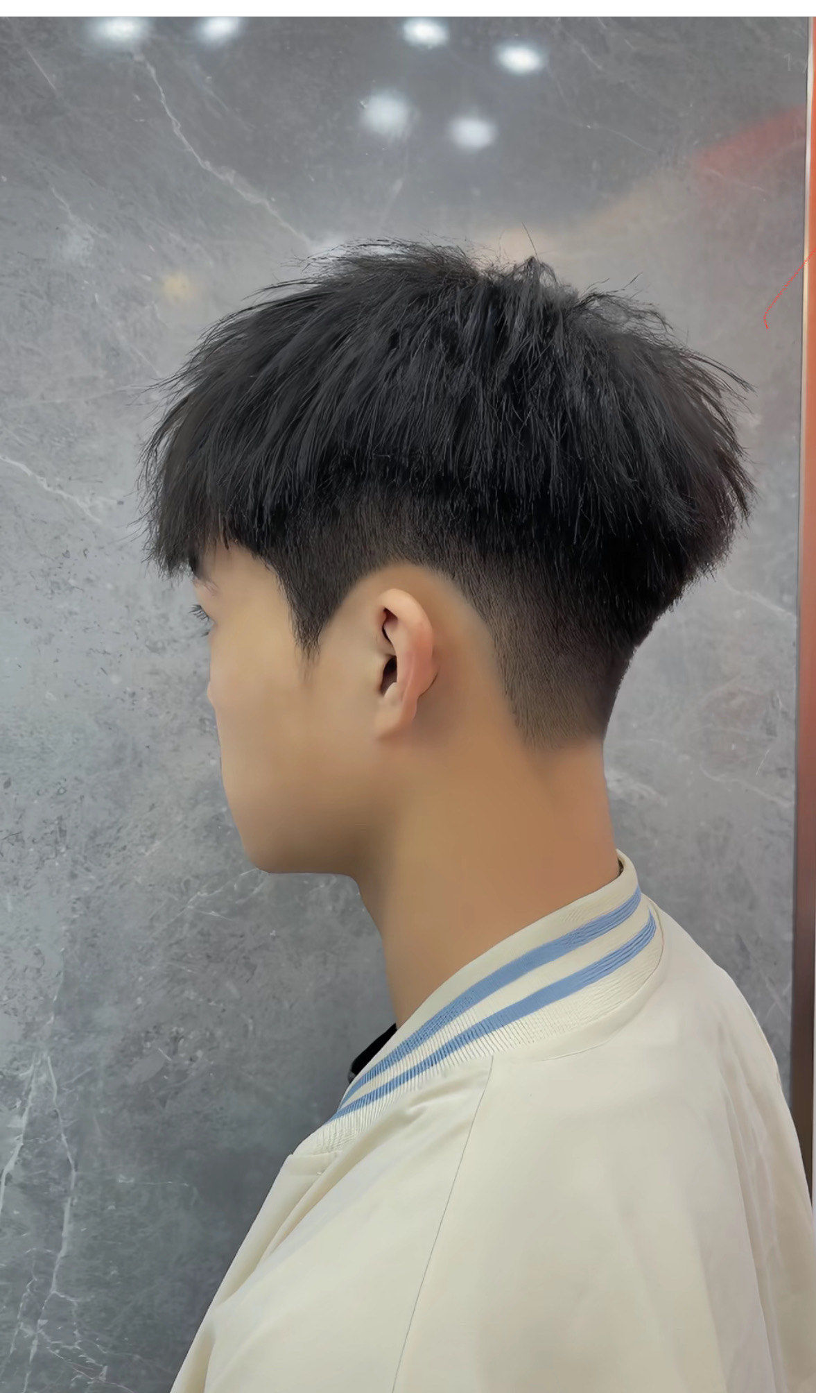 男生简洁发型