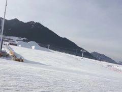 -丝绸之路山地度假区滑雪场