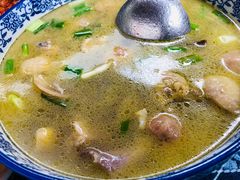 梅子炖鸡-阿鹏故事云南野生菌火锅(人民路店)