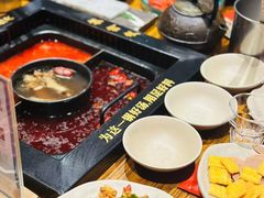 -老牌坊云南鱼豆花火锅(爱建店)