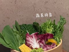 -三出山火锅(南京万象天地店)