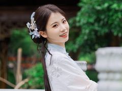 -绳金塔