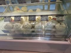 -白玉兰食品甜凤店(合生汇店)