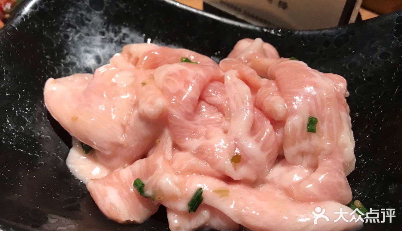 相比韩式烤肉，日式甜甜的酱汁更得我心。大粥沫的中午