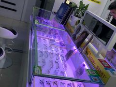 -提一眼镜·蔡司·依视路(小寨店)