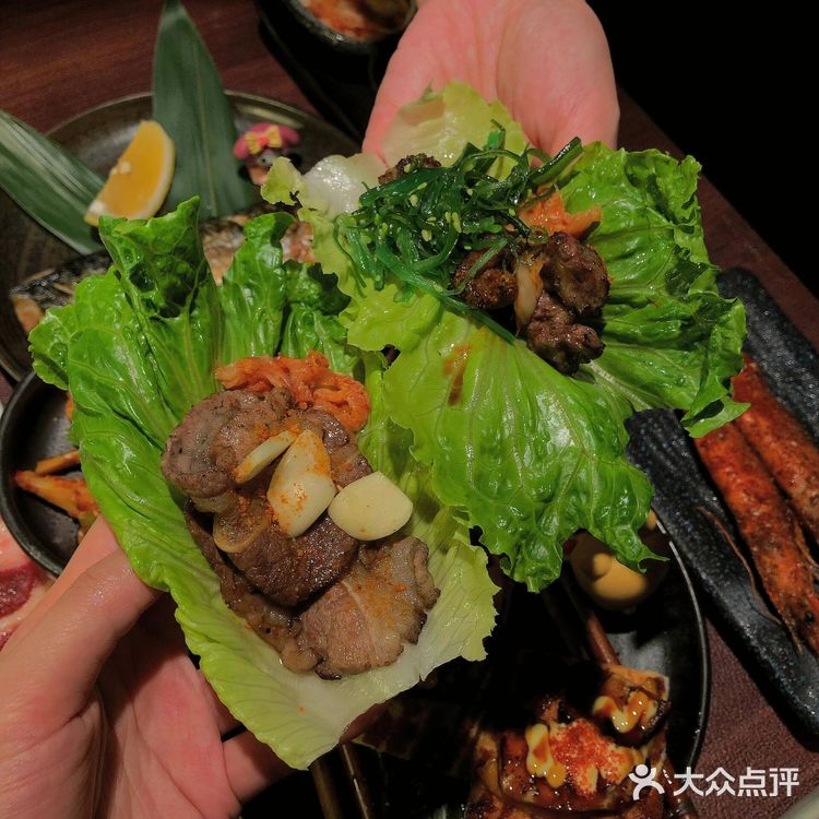相见恨晚的一顿… 🥹超有氛围还很好吃的烤肉串烧店!