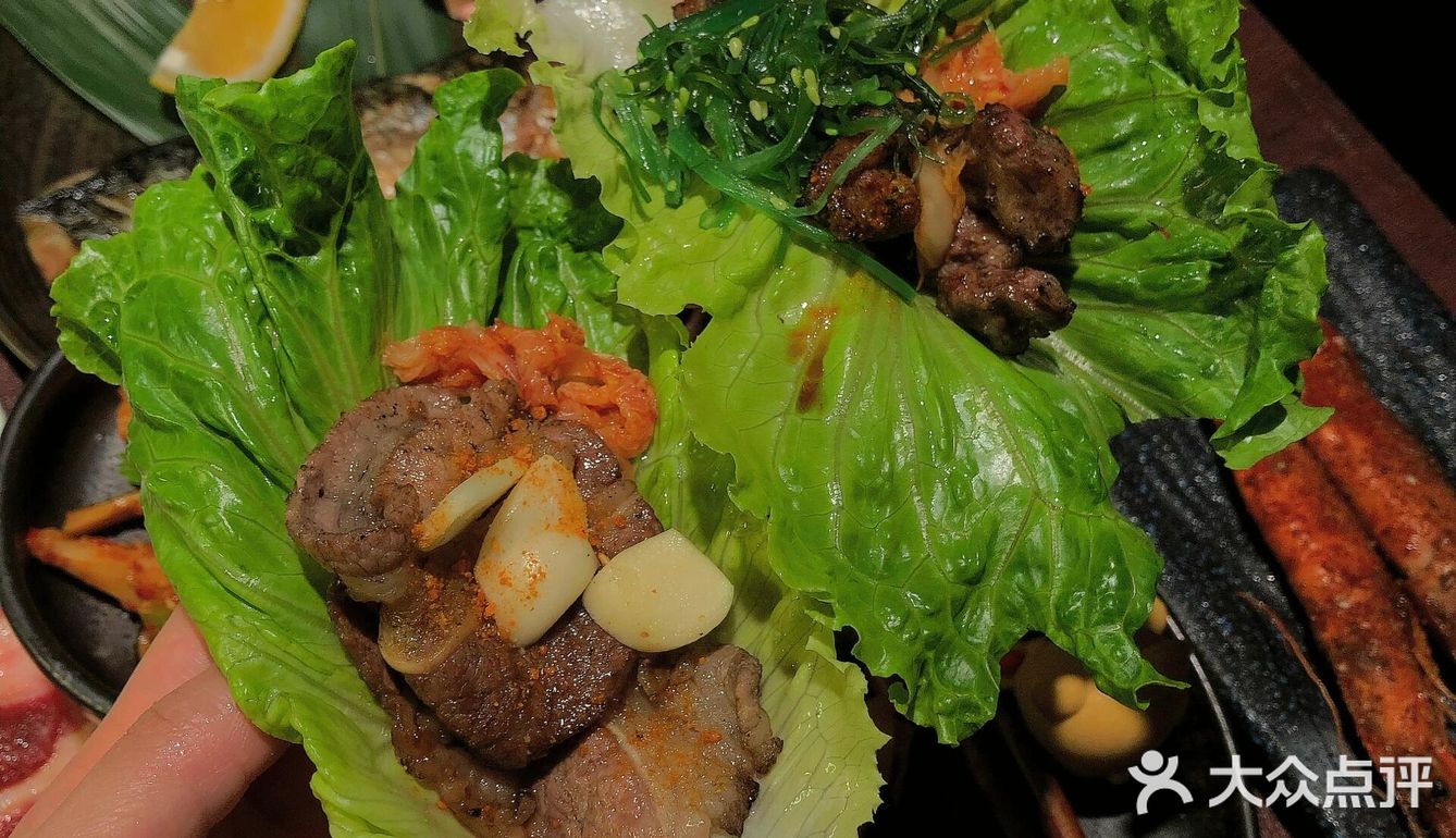 相见恨晚的一顿… 🥹超有氛围还很好吃的烤肉串烧店!