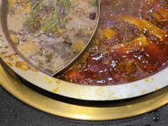 -沸炉重庆老火锅(军事博物馆店)