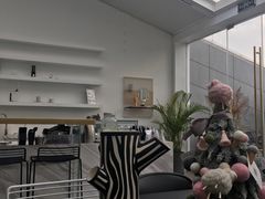 -UNI UNI(环亚凯瑟琳店)