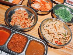-青瓦炭韩潮烤肉(花园道店)