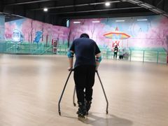 -极限PLAY运动娱乐新世界·团建派对潮玩休闲馆·室内蹦极高空游乐园