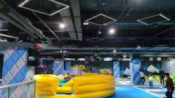 -反弹蹦床公园·亲子乐园·团建·派对(青岛融创茂店)