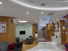 -雅悦齿科(顾村公园店)