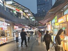 -万达广场(南昌红谷滩店)