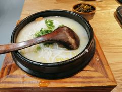 蒙自过桥米线-麦麦山云南菜(复地活力城店)