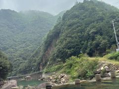 -安吉龙王山峡谷漂流