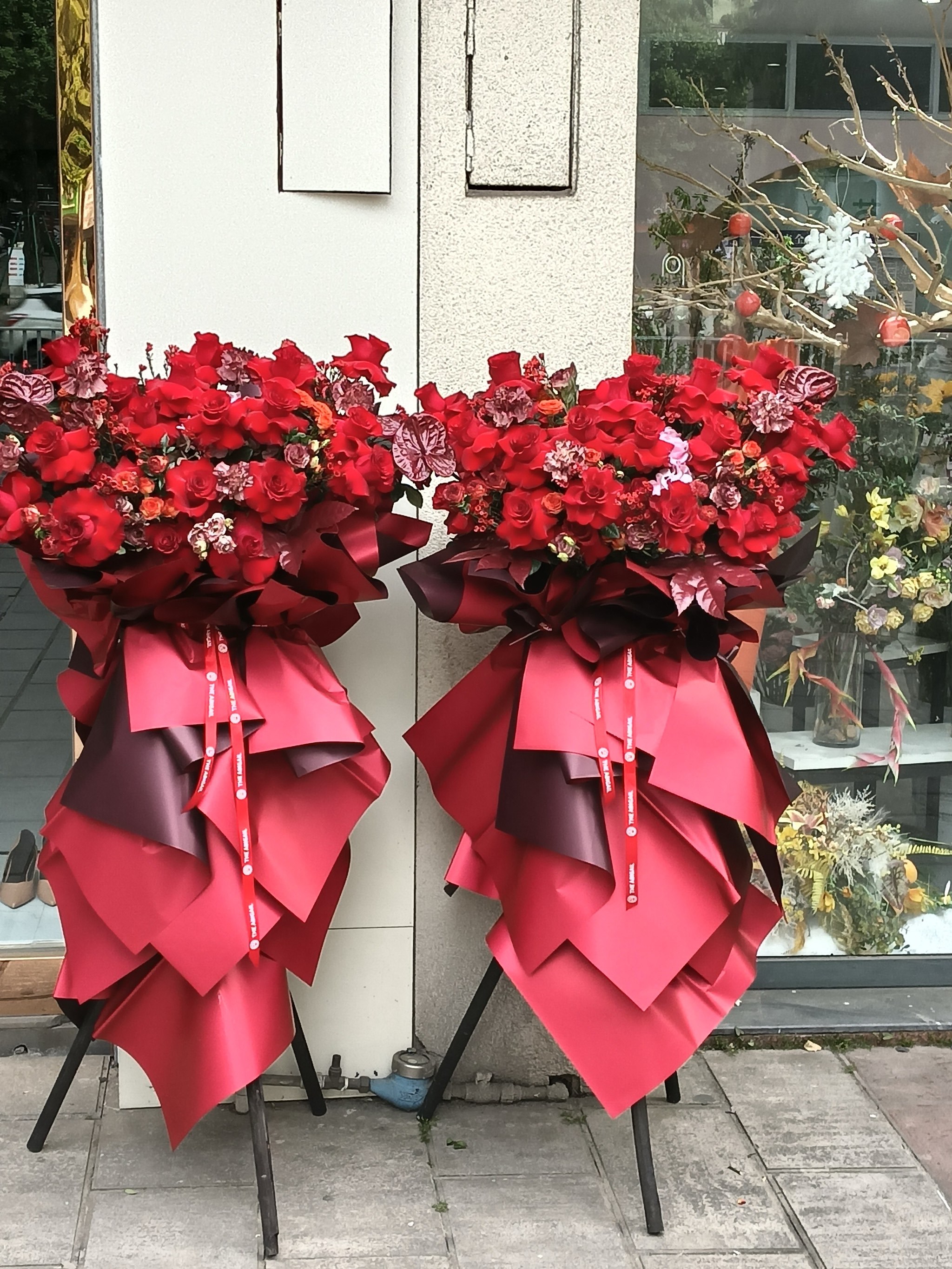 红色系开业花篮乔迁花蓝开业庆典
公司乔迁布置