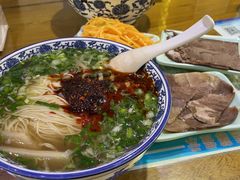 -伊穆祥牛肉面总店·清真