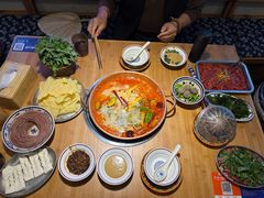 -洱火云南酸菜牛肉火锅(石景山当代商城店)