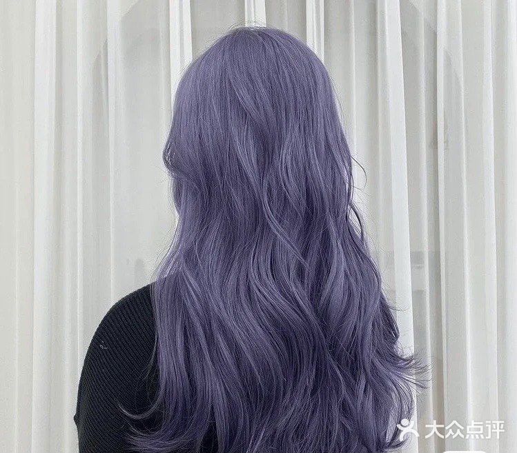 灰蓝色的发色越来越有人气