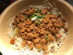 -鹤江桥·红油牛肉粉(SKP店)