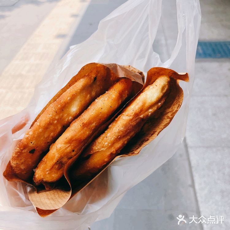 本土川沙人第一次来买葱油饼，为了老母亲跑断腿