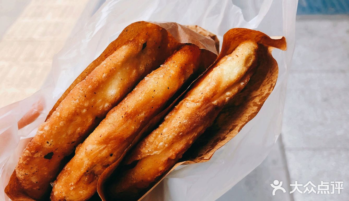 本土川沙人第一次来买葱油饼，为了老母亲跑断腿