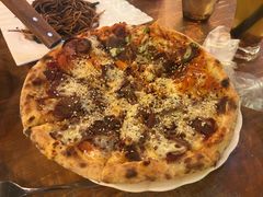 双拼披萨-盘炉forenza·云贵川融合小食堂 ( 钟楼中柳巷店)