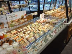 面包甜点陈列柜-多乐之日(和平伊势丹店)