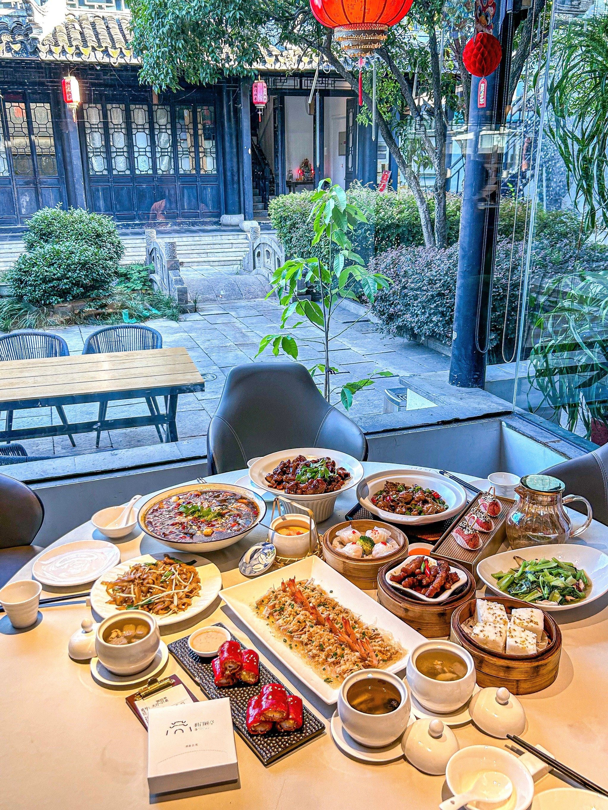 「双人体验套餐(需预约,提前12小时电话预约)」
店内是淡雅的中式