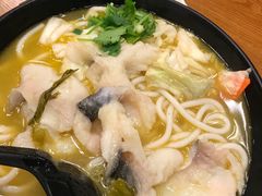 -鑫花溪牛肉米粉(凤凰街创始总店)