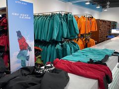 -乔波室内滑雪场