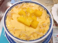 杨枝甘露-广信牛奶甜品世家(台东店)