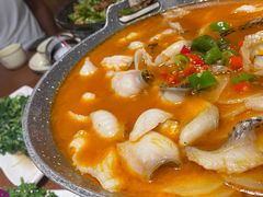 -老滇山寨•云南特色菜•地方菜•民族风情歌舞表演(金碧店)