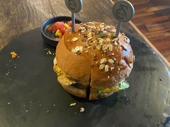 -HIGH FIVE哈福手工汉堡(桂林路店)