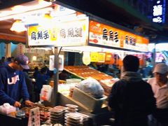 -六合夜市