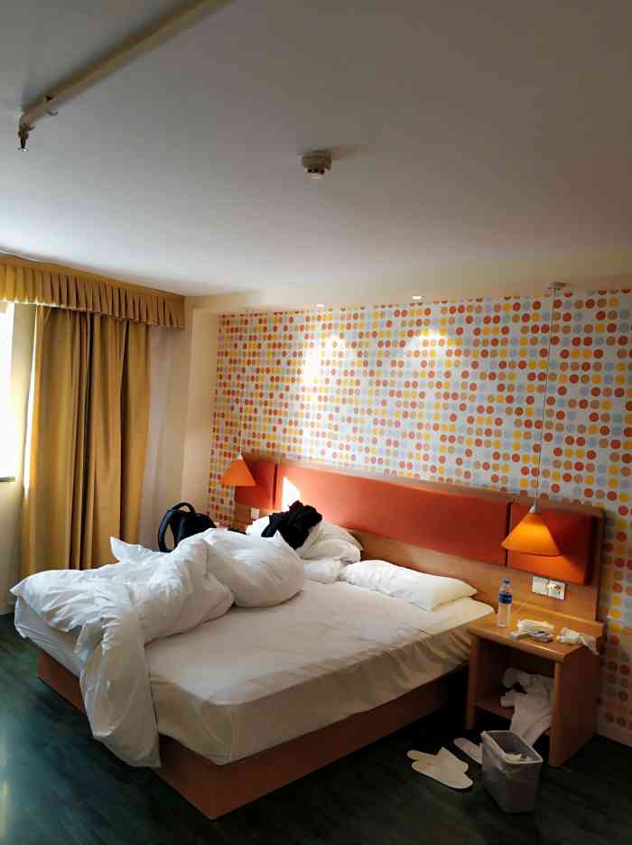 如家酒店(无锡梁溪路万达广场店)