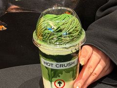 -HOT CRUSH趁热集合·现烤面包(上海环球港店)