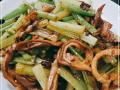 -丹水桥地锅鱼·翘嘴鲌·地方特色全鱼宴(丹江口大坝店)