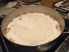 -尚尚仙·酸汤猪手·猪肚鸡火锅(华联万柳购物中心店)