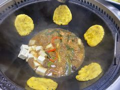 -六州府地锅鸡·农家菜·龙虾(未来科技城店)