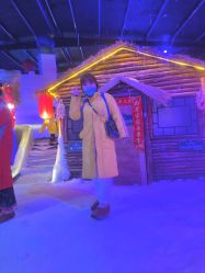 -圣名游乐城冰雪大世界