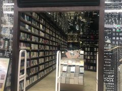 -钟书阁(群光广场店)